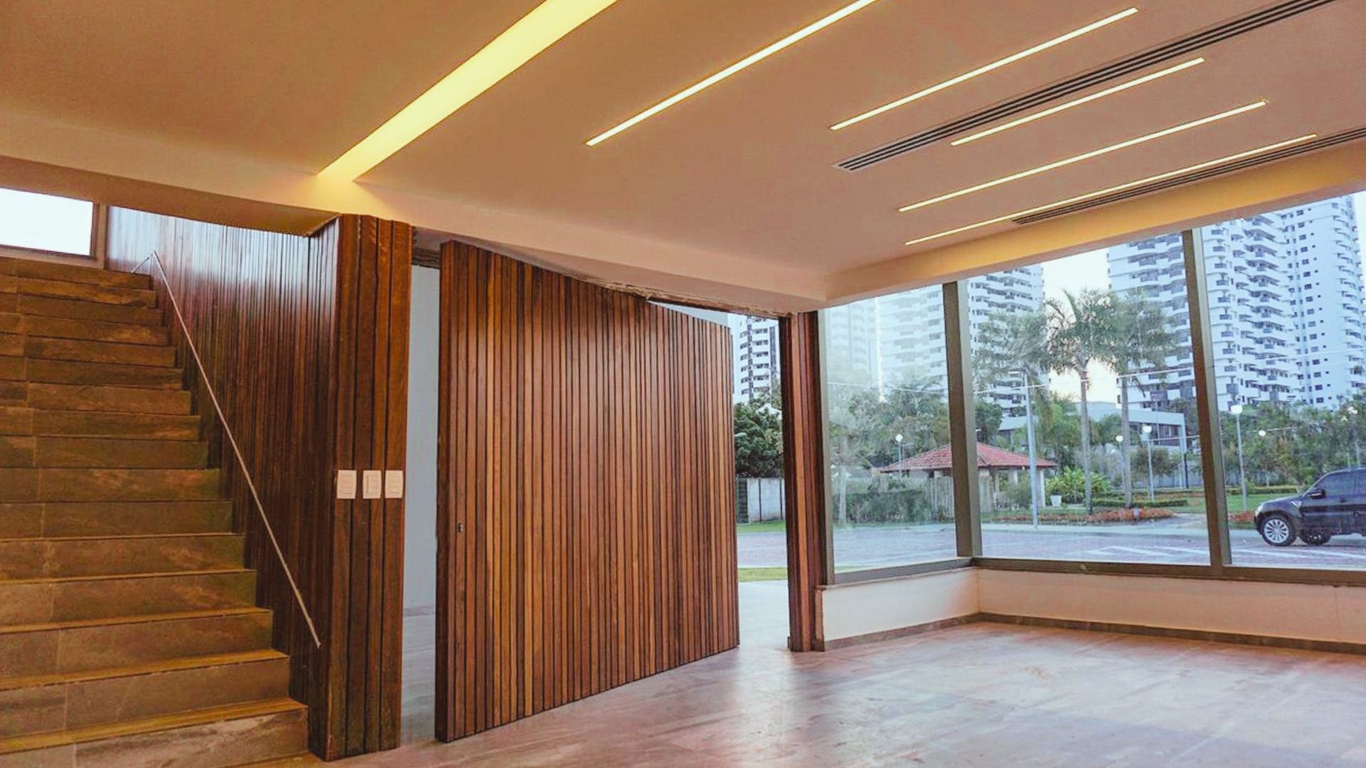 EXEC FRAMES SITE (21).jpg