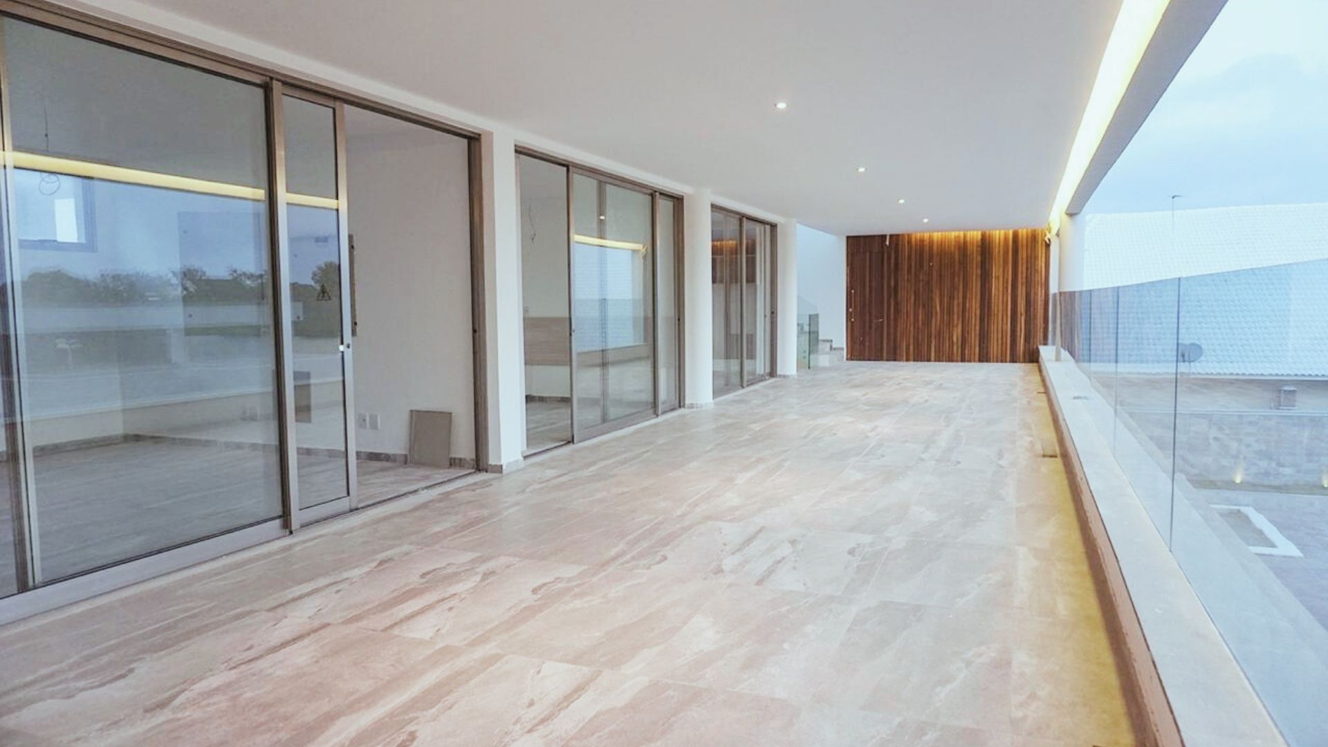 EXEC FRAMES SITE (26).jpg